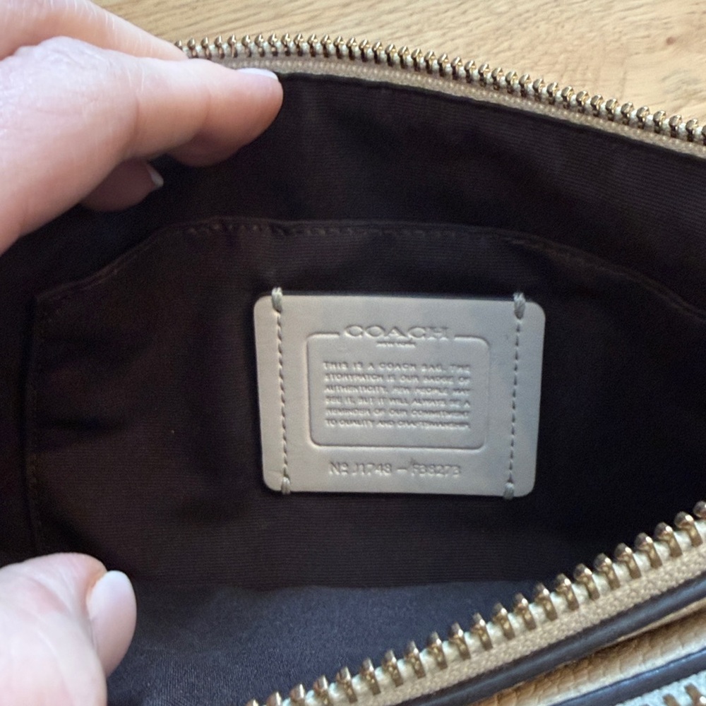 Coach F38273 Pebble Leather Lyla Crossbody - IM/Chalk - Picture 5 of 6